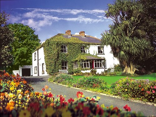 Ballyknocken_House.jpg