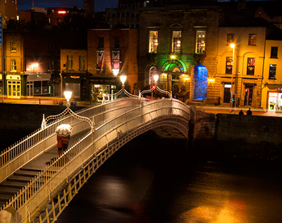 Nightime view of the Happeny Bridge, Dublin